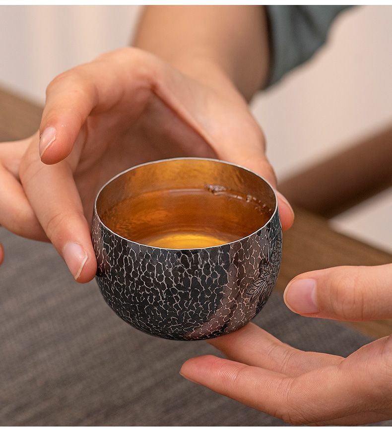 Back to Yintang Silver Tea Cup Pure Silver999Purely Handmade One Piece Tea Tasting Cup Engraved Peony Master Cup Kung Fu Tea Set